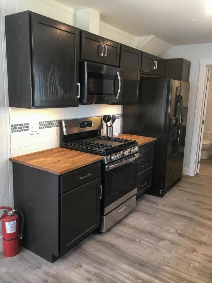 Larinda'S Landing Oceanfront Cottages Halifax Exterior foto