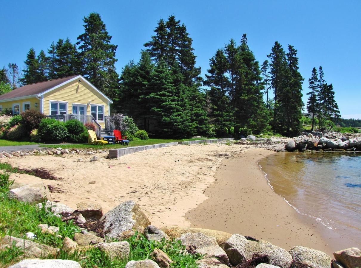 Larinda'S Landing Oceanfront Cottages Halifax Exterior foto