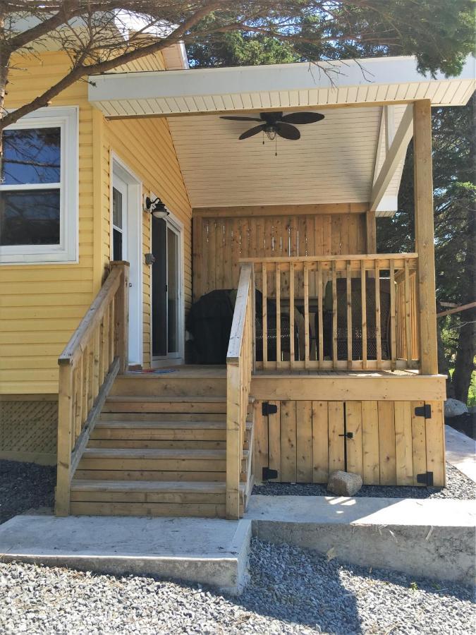 Larinda'S Landing Oceanfront Cottages Halifax Exterior foto